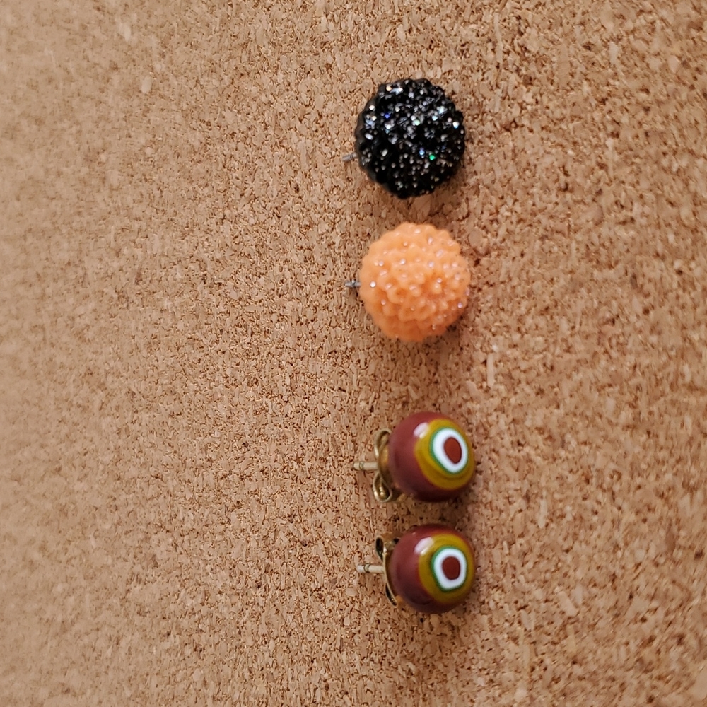 3/10 Stud Earrings